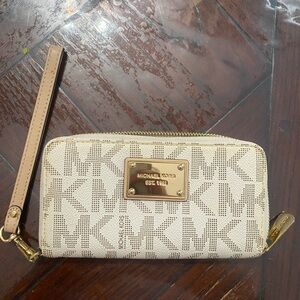 Michael Kors Beige Wristlet Wallet